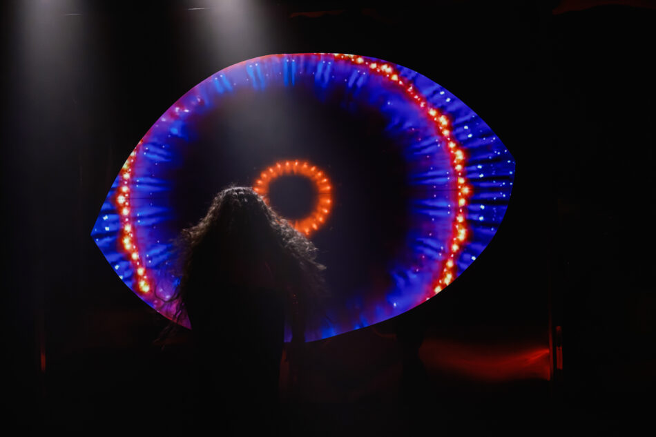 Wizualizacja hipnotyzującego oka. Fot. Bartek Warzecha