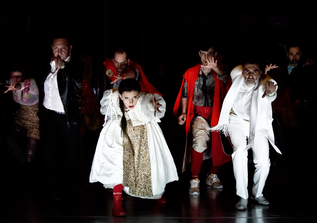 Scena zbiorowa. Fot: Magdalena Hueckel