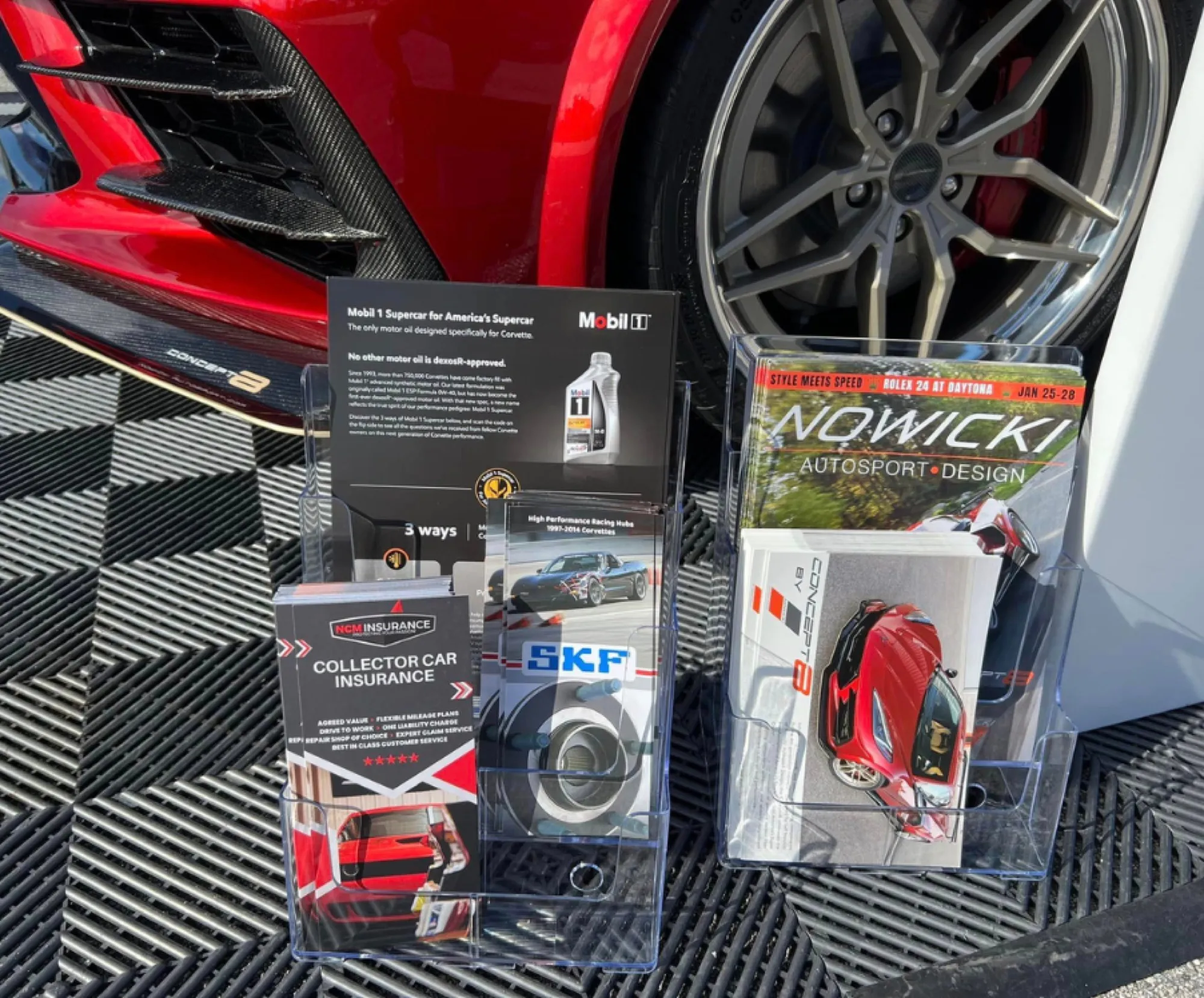 Nowicki Autosport Design C8 product display