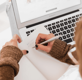 Instagram Image Hover - Simplefolio X Webflow Template