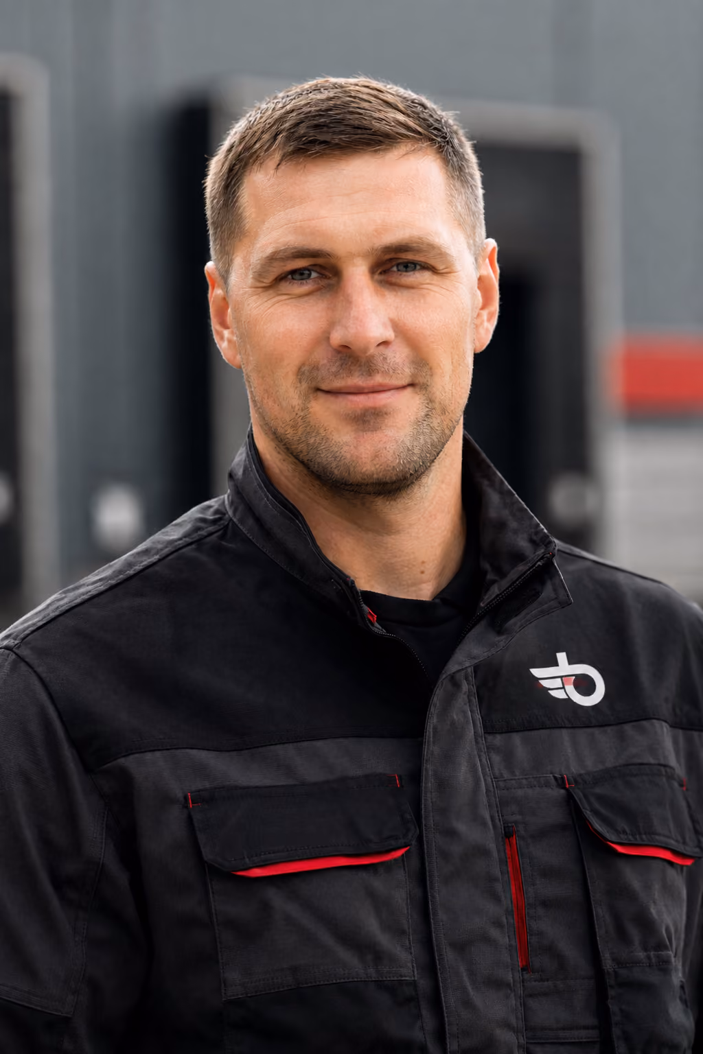 Tomas, Krovanta ekspeditorius