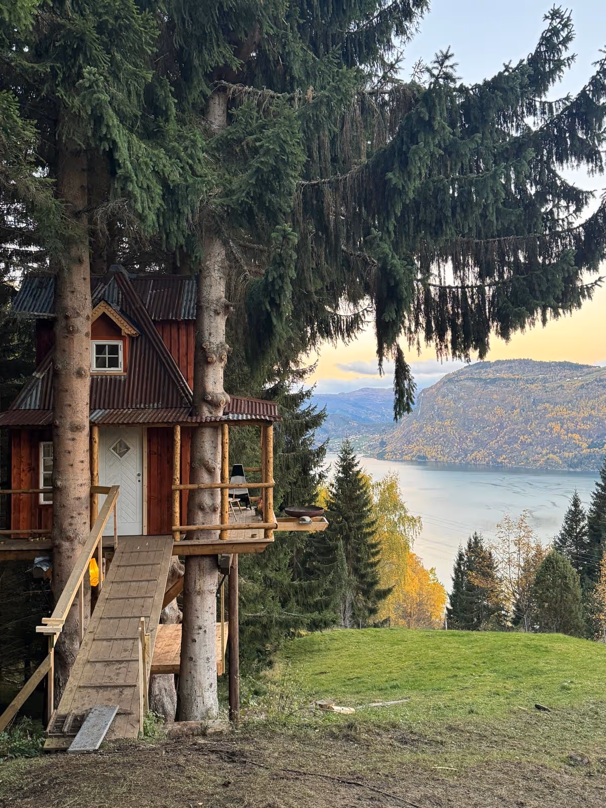 Cabin from the outside, door open 