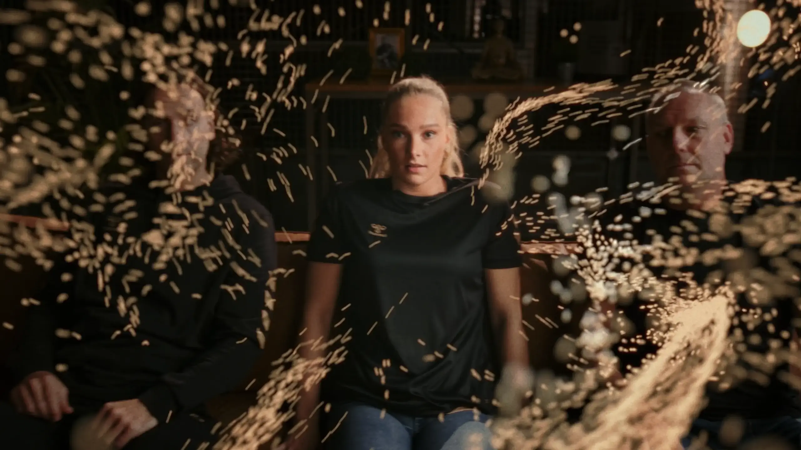 hummel Passion for Gold Film, fivekit, VFX-Animation goldener Partikel.