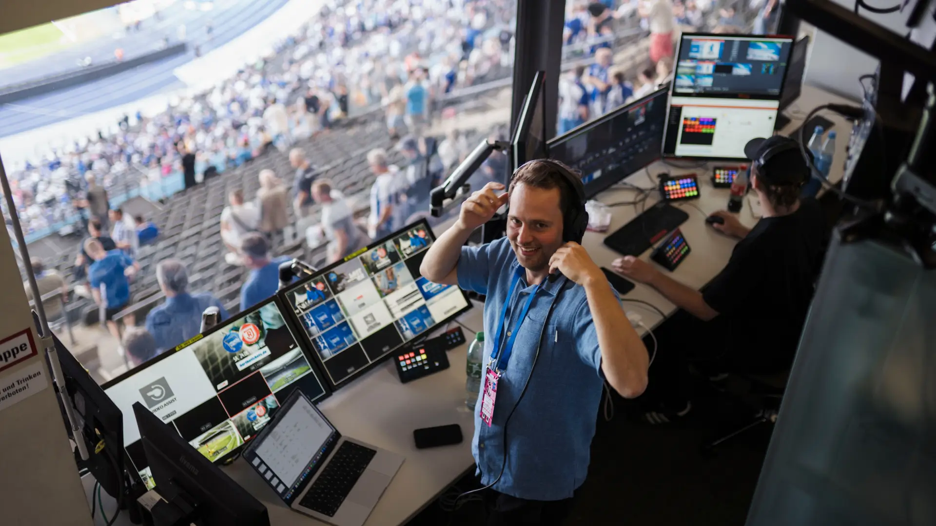 Olympiastadion LED-Wand, fivekit Echtzeit-Visuals, Hertha BSC Bundesliga.