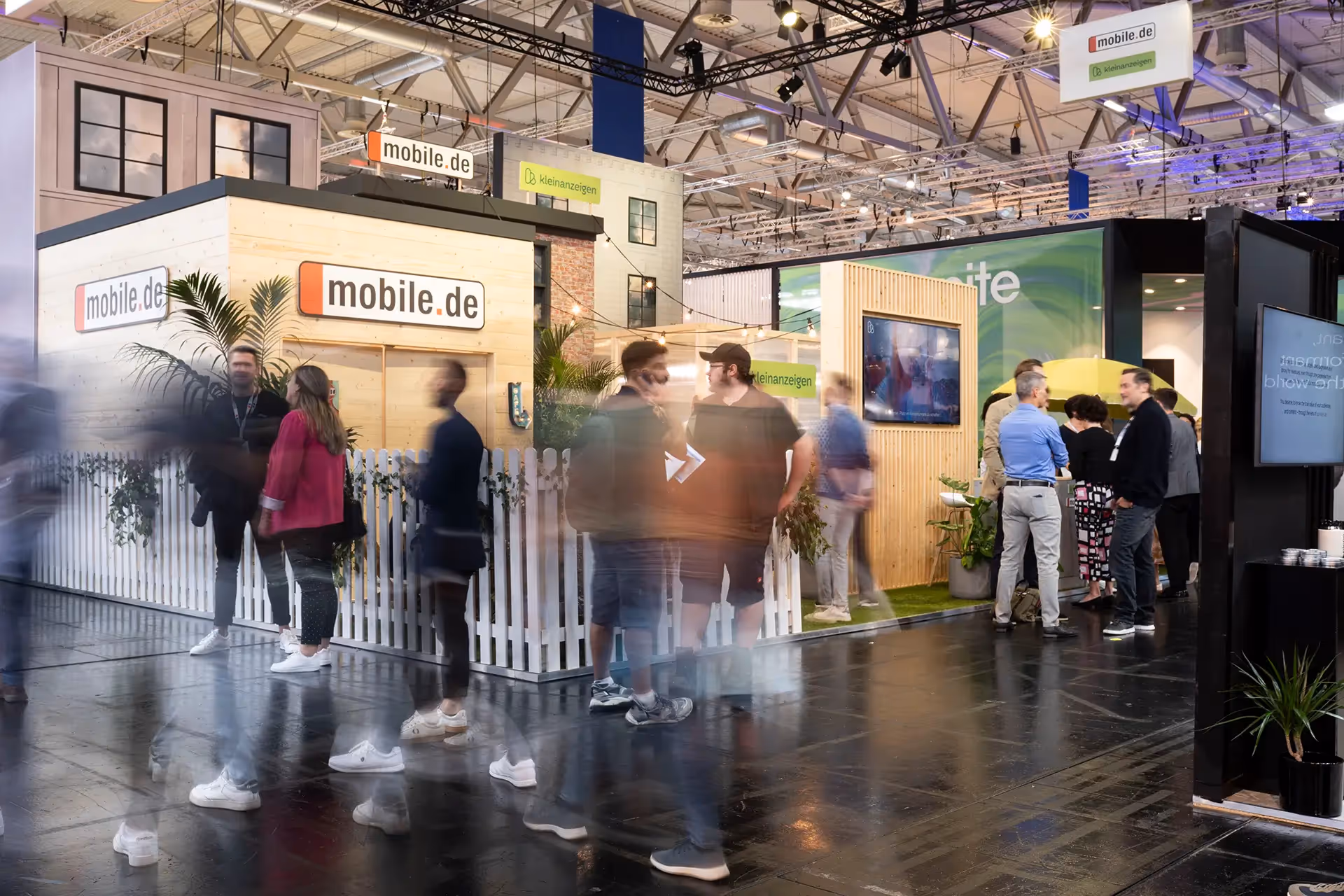 fivekit Projekt, mobile.de Messeauftritt, Backyard-Flohmarkt-Konzept.