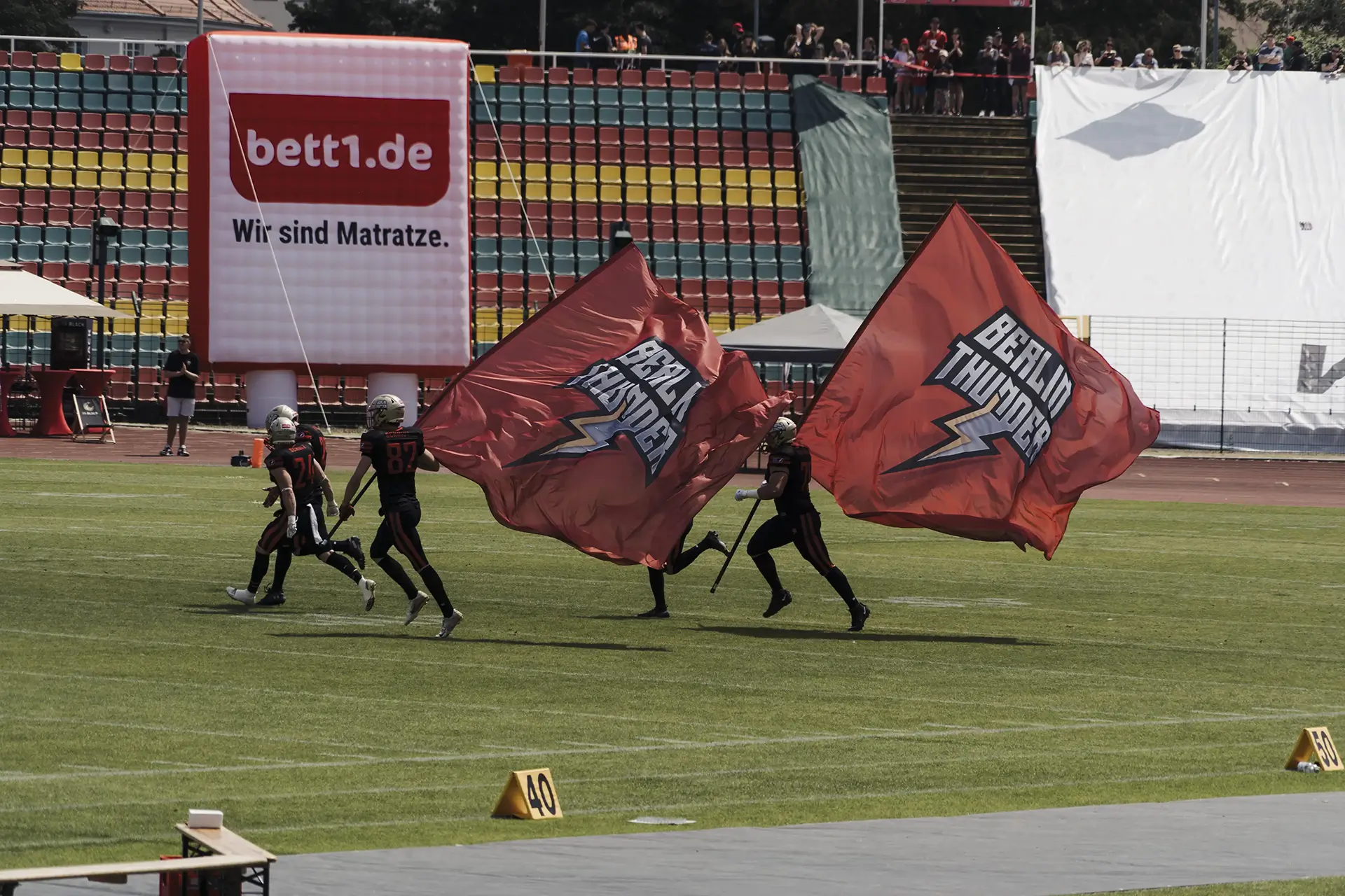 fivekit Motion Design, Berlin Thunder, animierte Football-Spielinfos live.