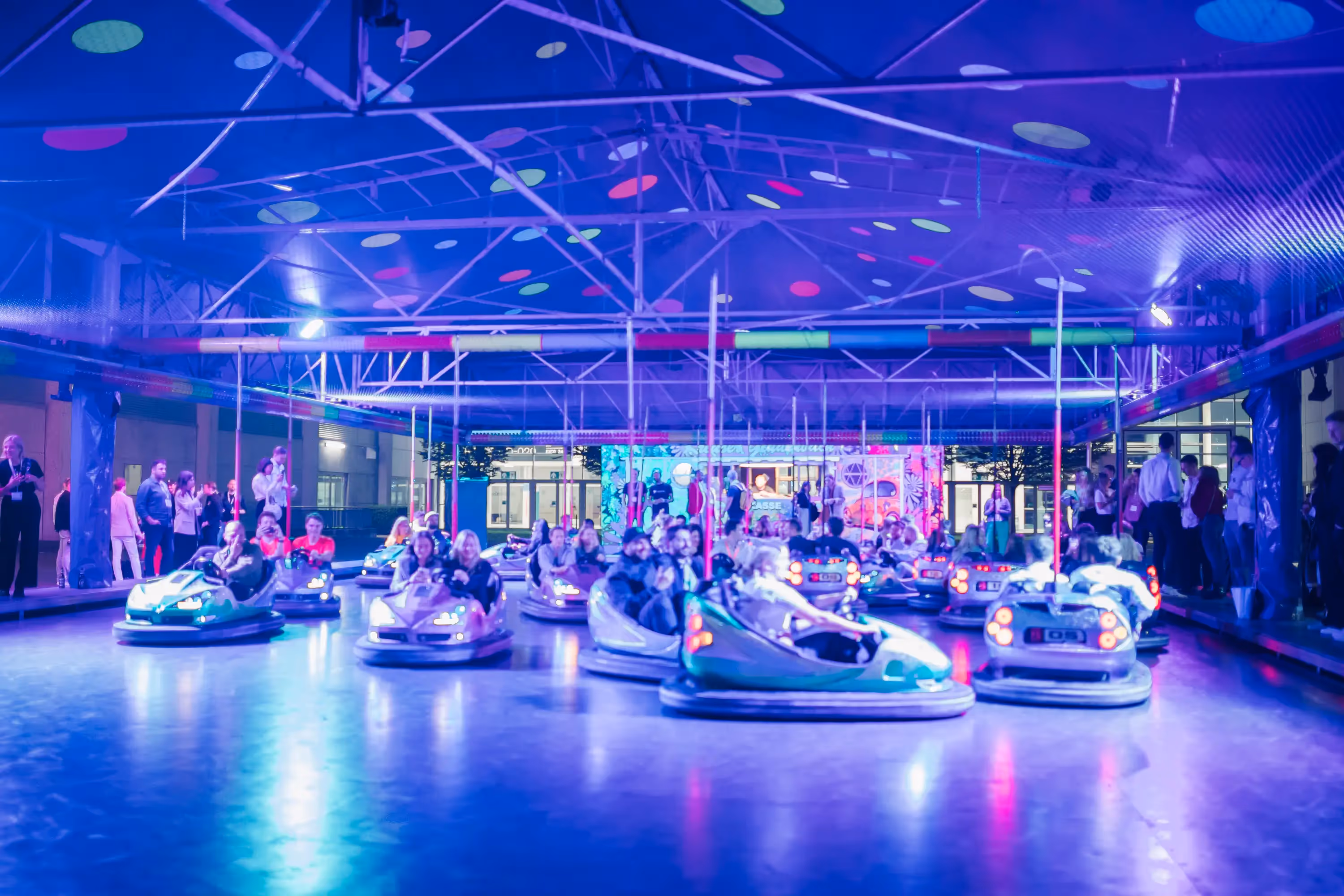 mobile.de Outdoor-Messe, fivekit, Lounge-Flächen und Autoscooter-Event.