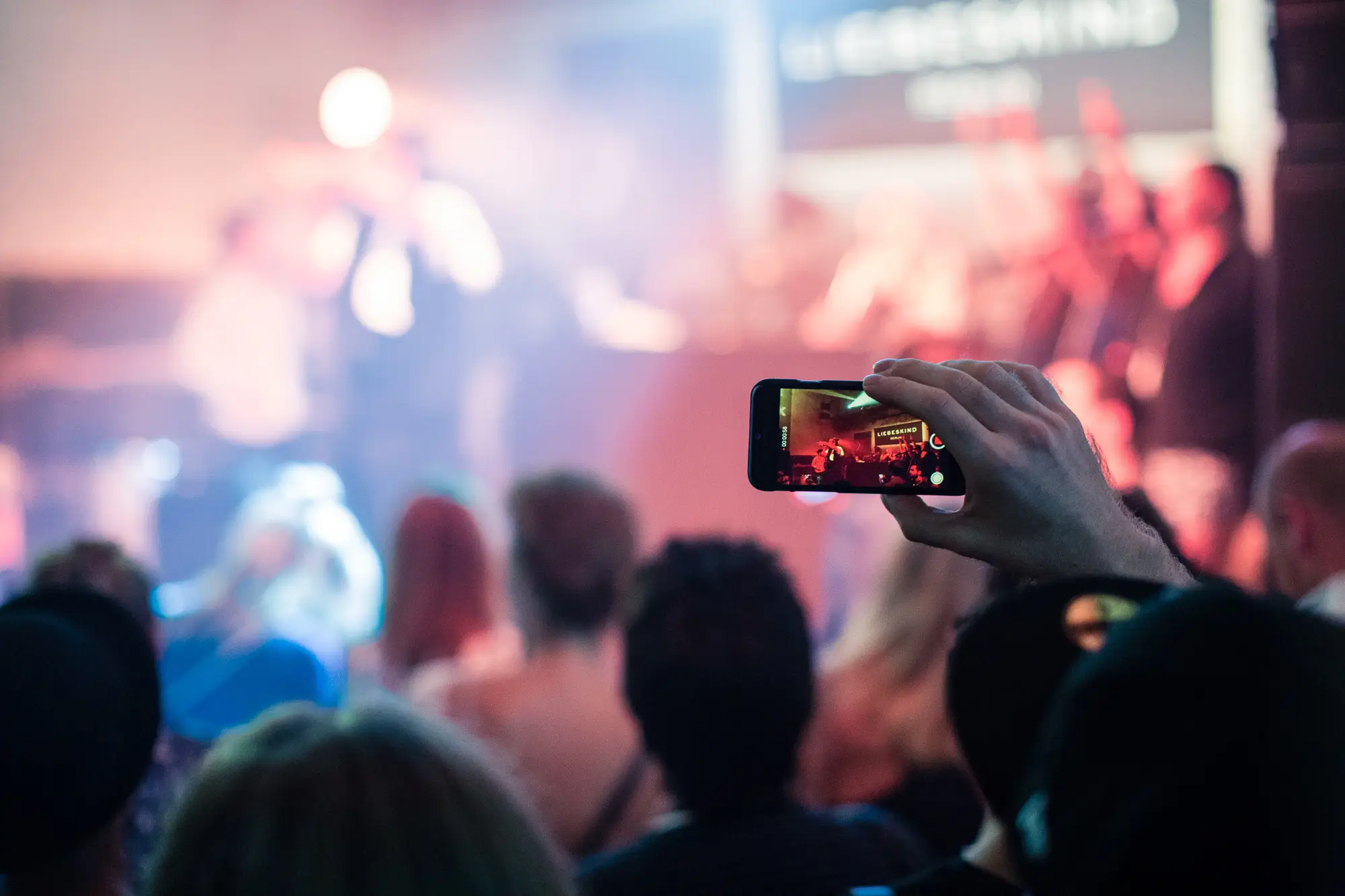 fivekit Eventmanagement, Liebeskind Launch, Fotobooth mit Requisiten.