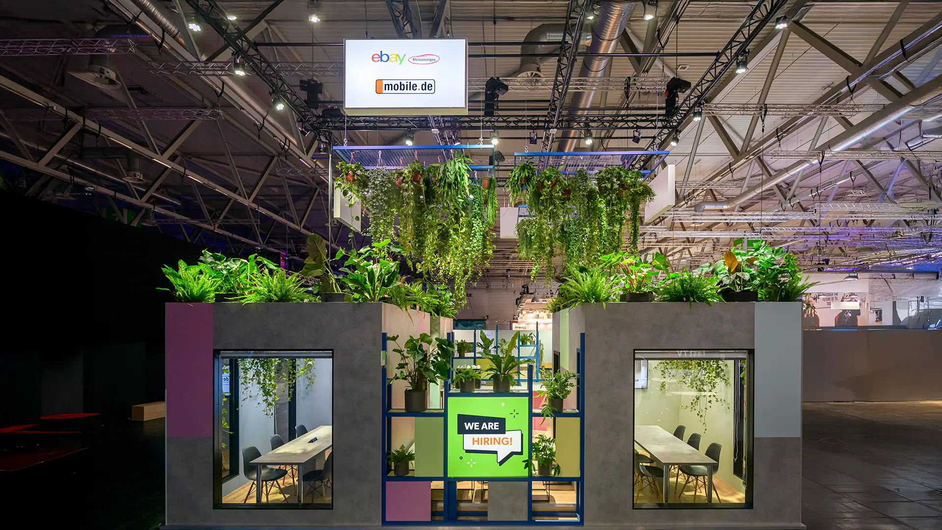 Dmexco, Messestand mit Pflanzen, Messe Berlin