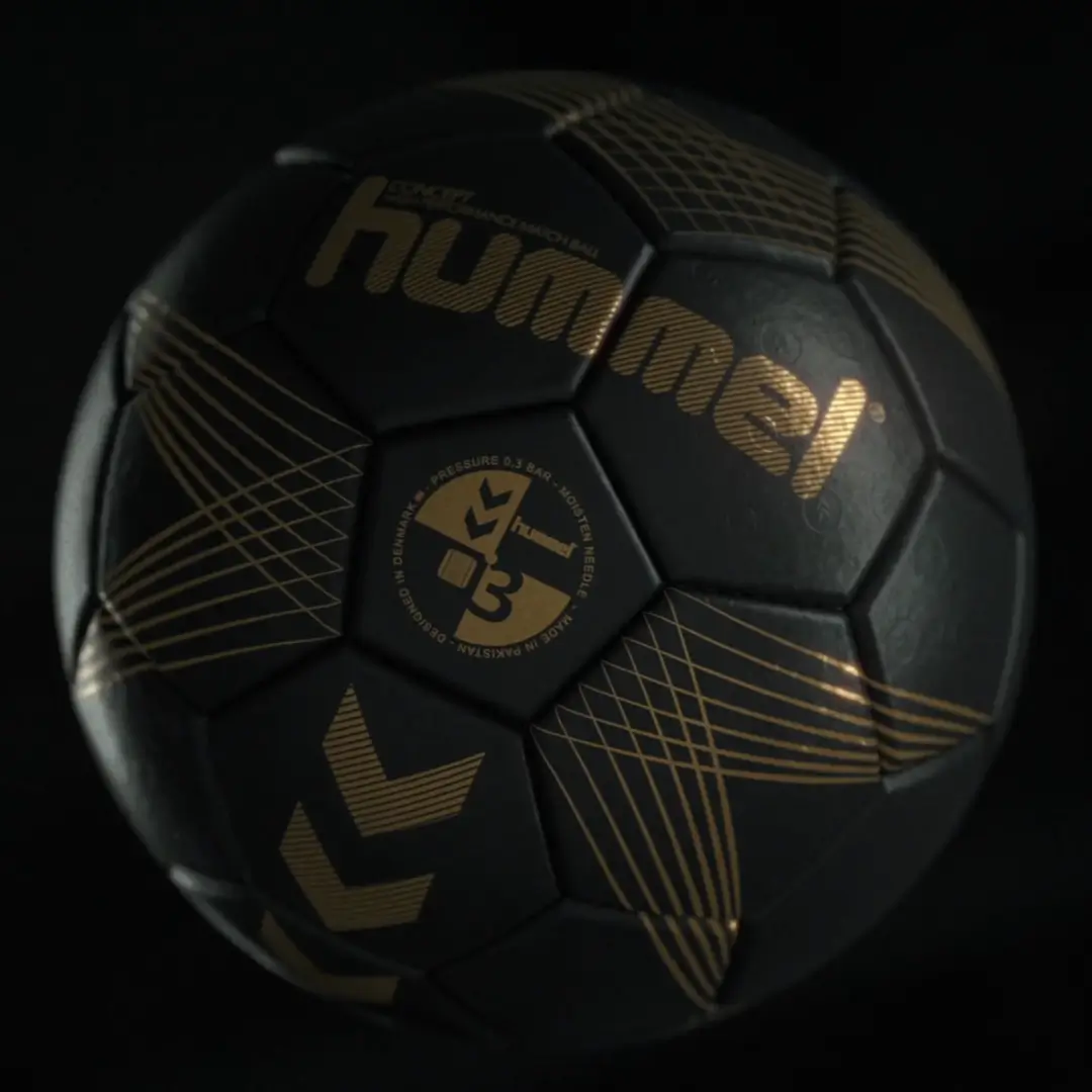fivekit entwickelt E24C Film, hummel, goldene Partikel animiert.