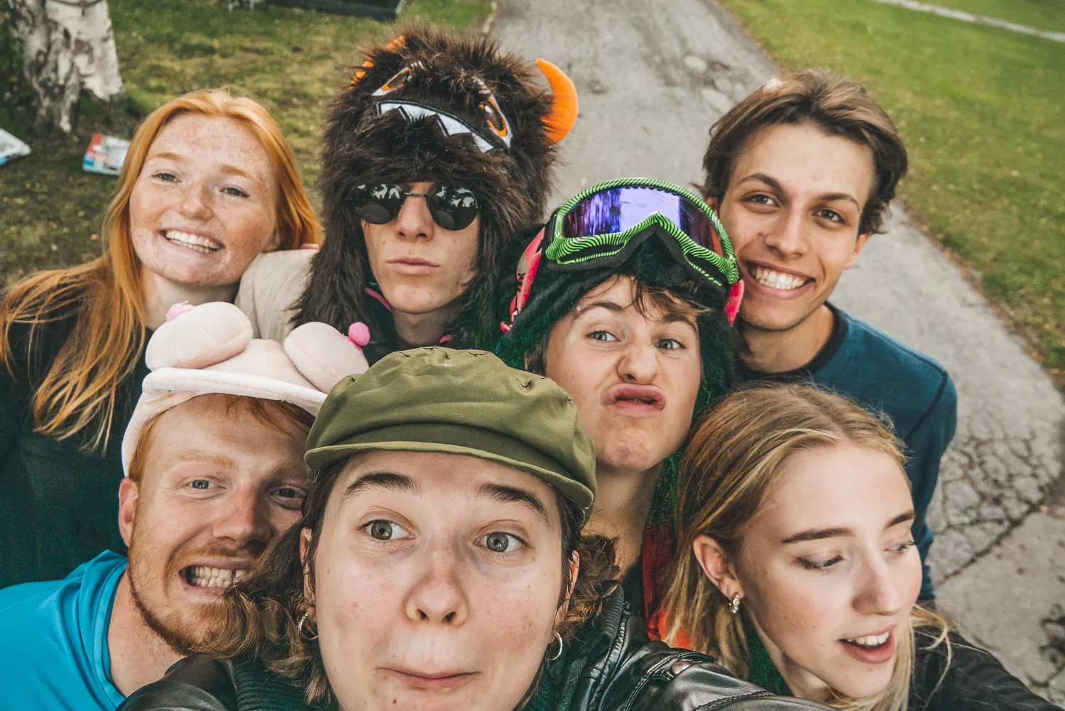 gruppeselfie ute
