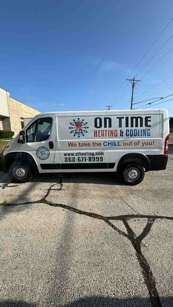 Professional technician's van with clear branding - 24/7 ac repair waukesha Professional technician's van with clear branding - 24/7 ac repair waukesha