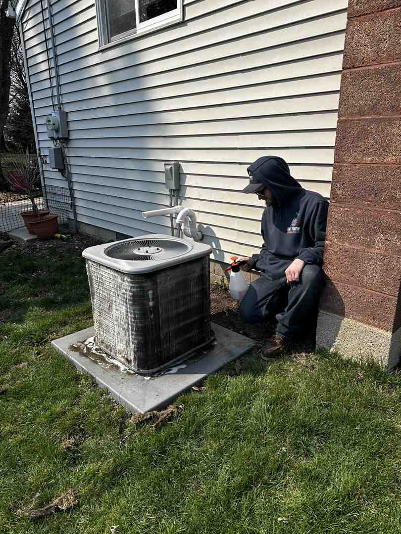 clean indoor evaporator coil in high efficiency air conditioner clean indoor evaporator coil in high efficiency air conditioner