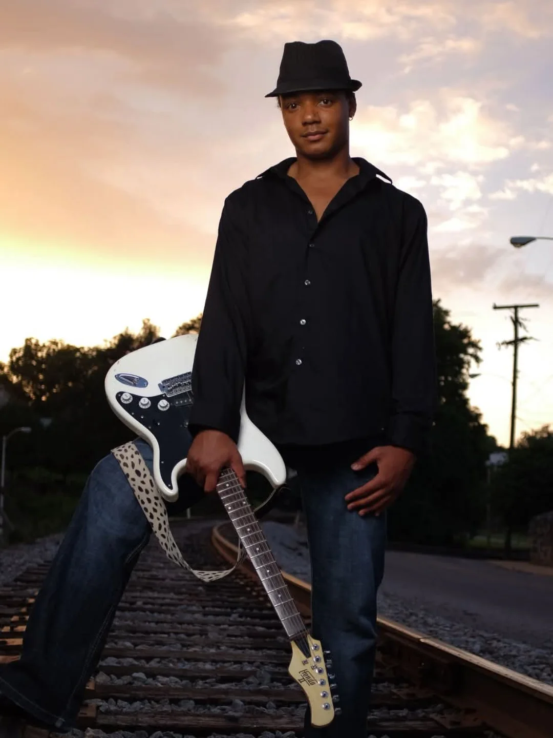 BJ Goliday with Guitar