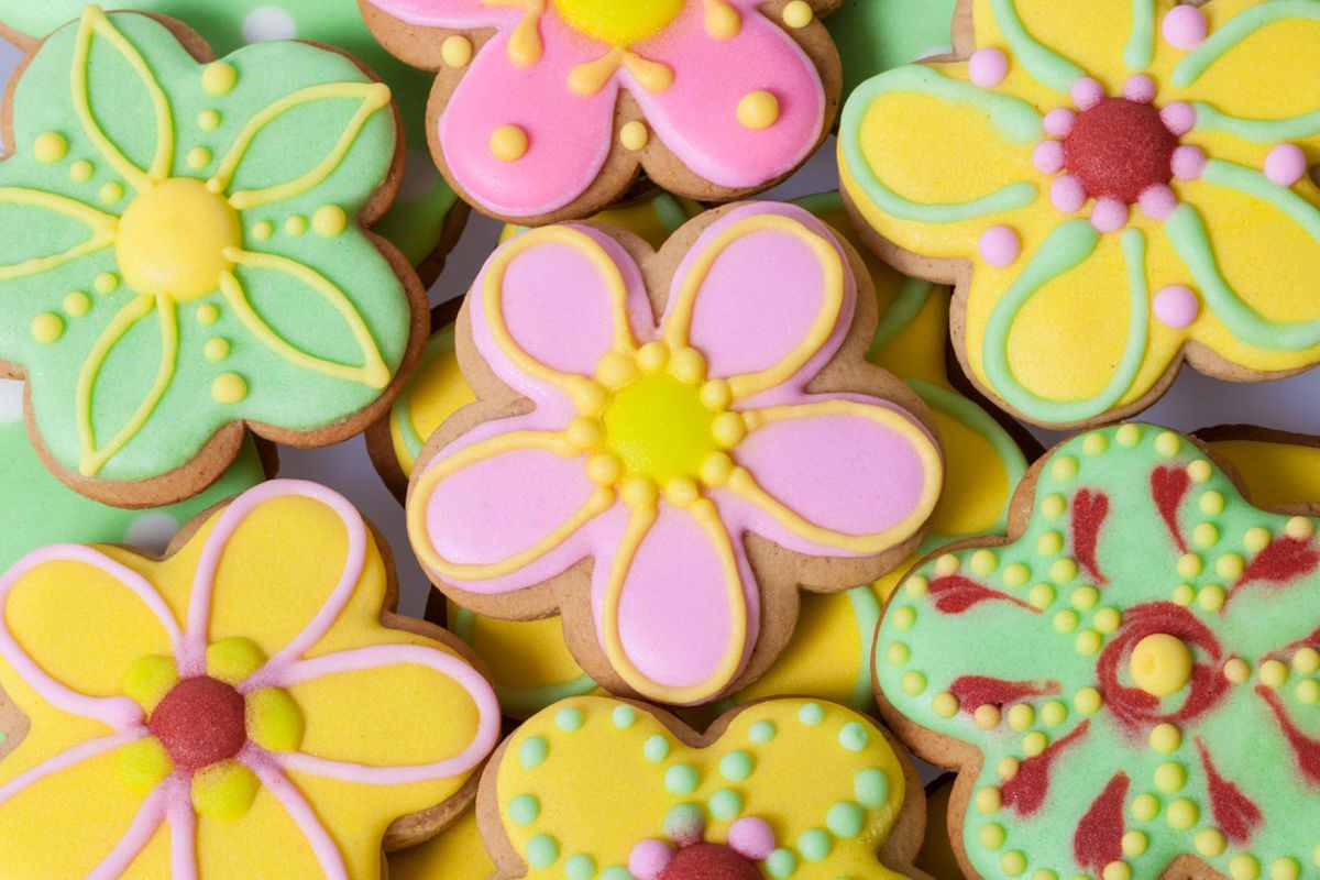Multiple flower cookies with decorative icing