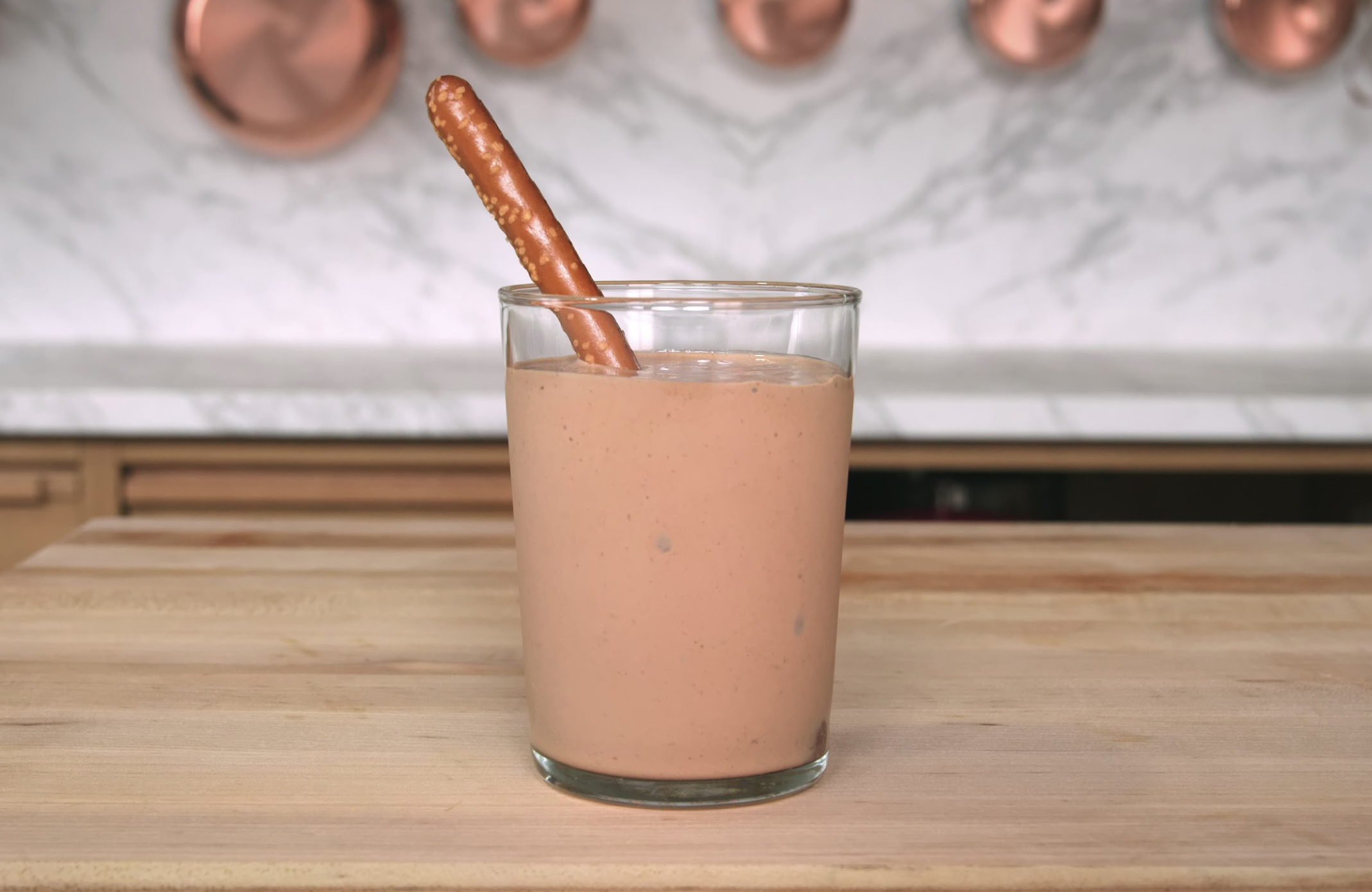 The Easiest Nutella Milkshake (3 Ingredients)
