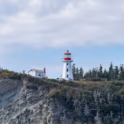 Die Gräber und der Leuchtturm von Cap Gaspé - Nationalpark Forillon