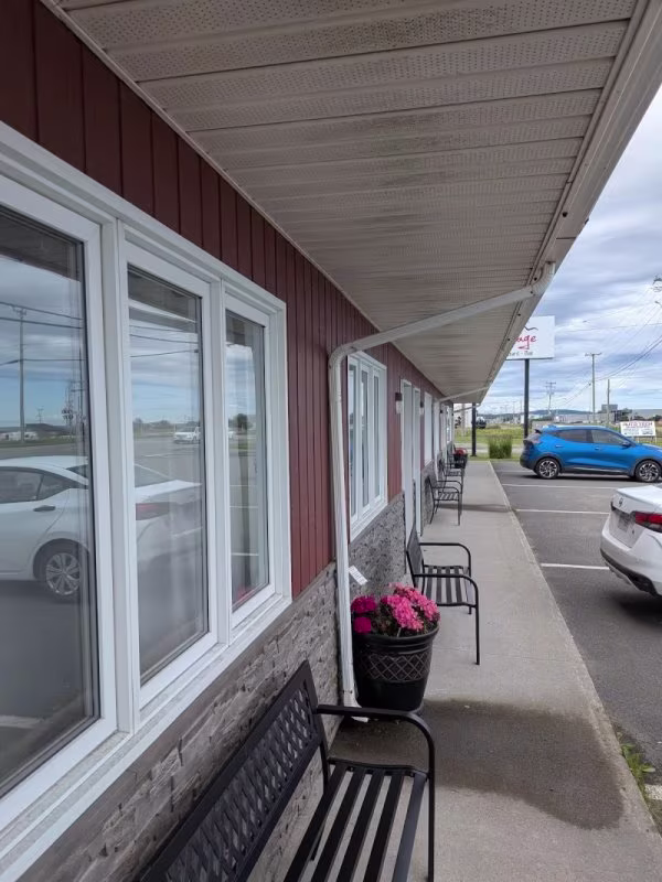 Le Portage Motel-Restaurant-Bar