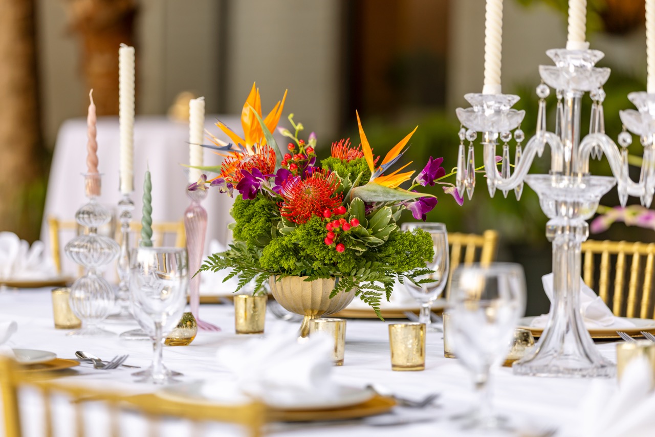 fine dining Banquet with plates, napkins, candles and flowers