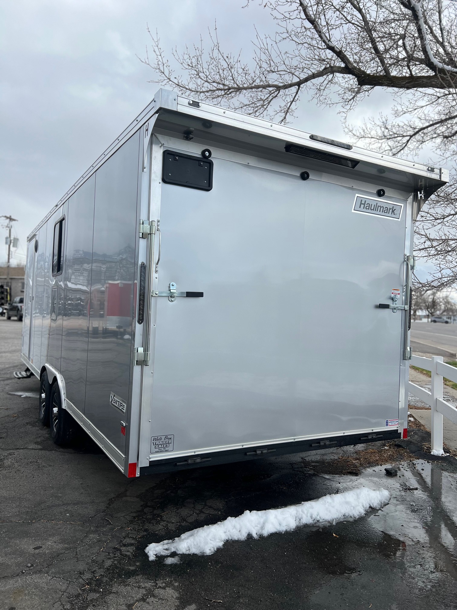 Trailer photo