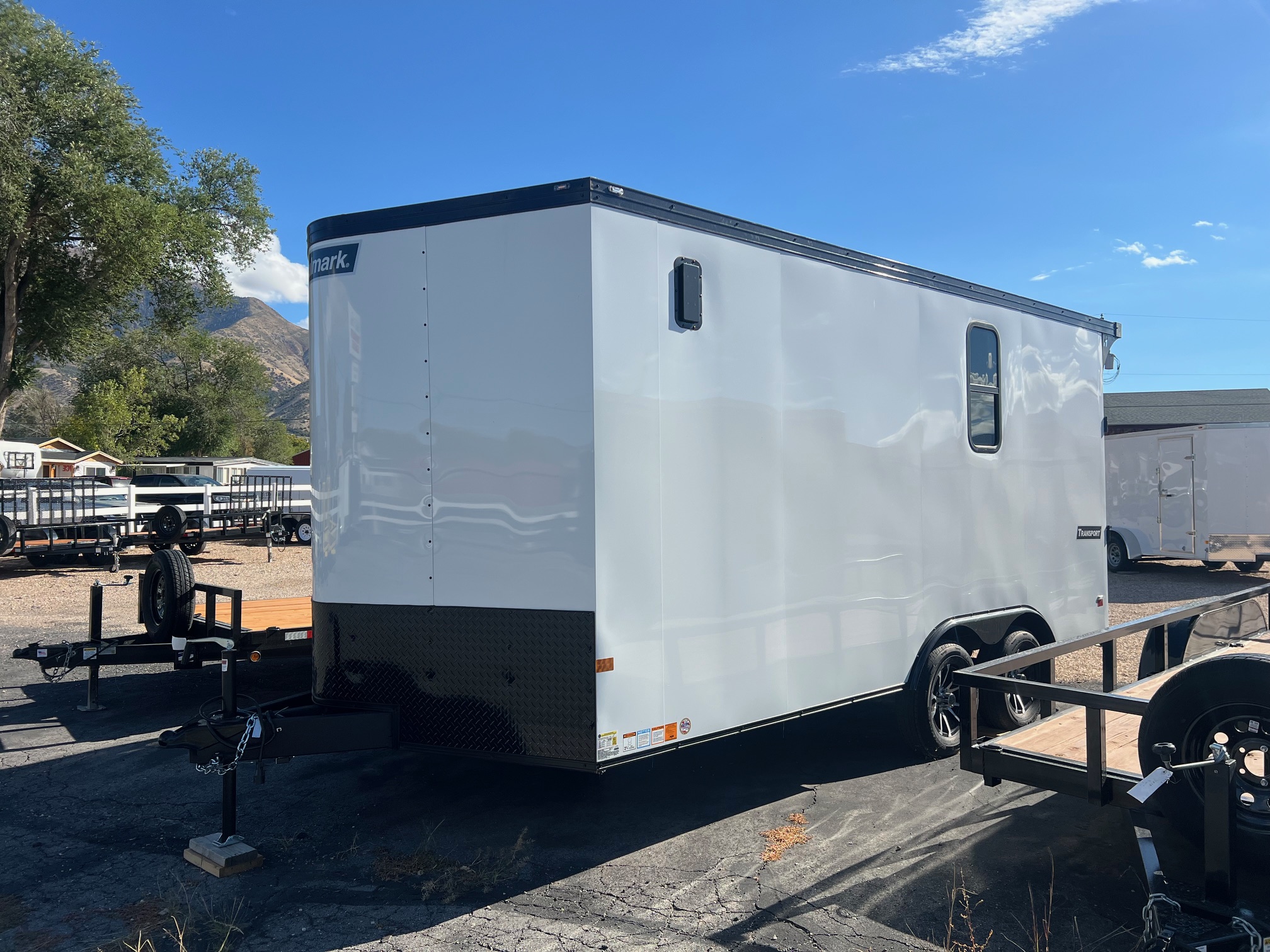 Trailer photo