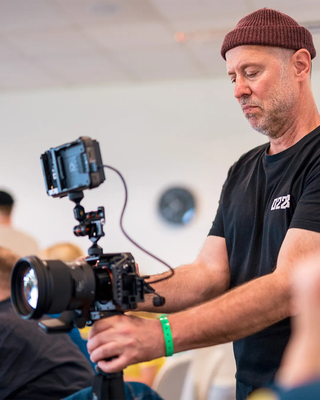 Franco am Filmen des Workshops