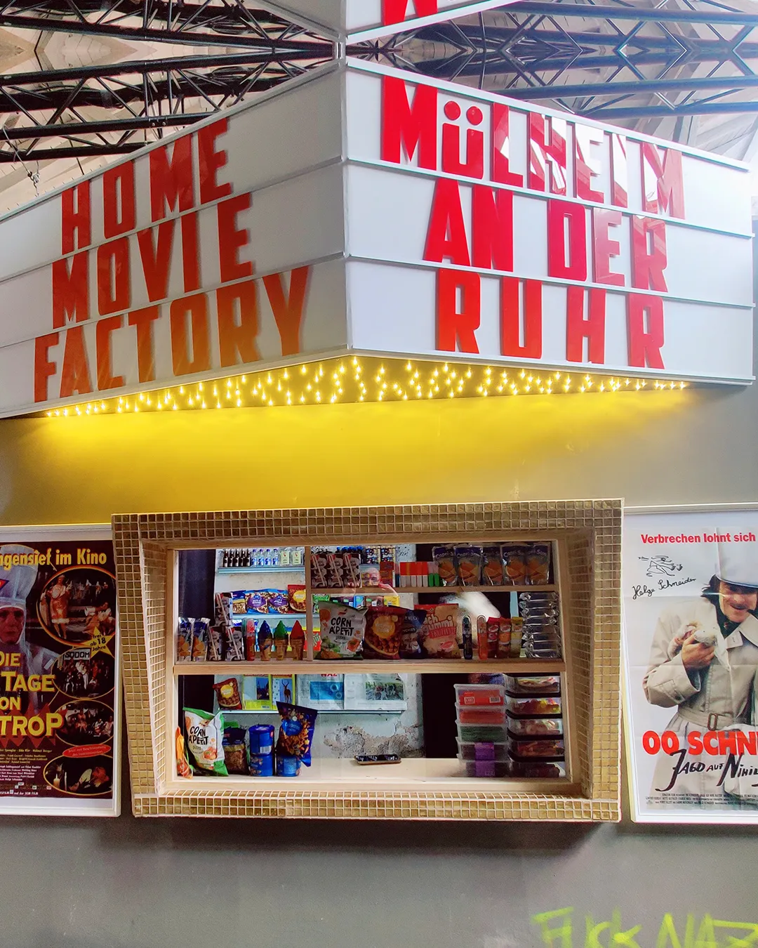 Kioskkulisse in der "Home Movie Factory" in Mülheim