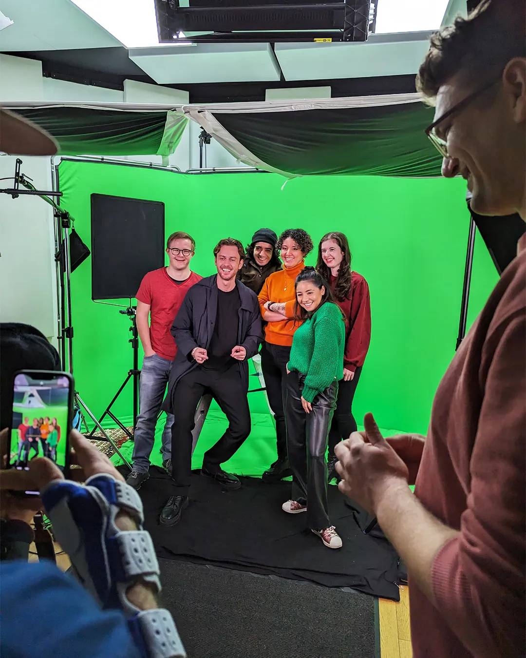 Das Drehteam zusammen mit den Darstellern Felix Roth, Georgi Abramyan und Marco Gianni