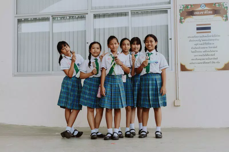 So many girls wears a uniform
