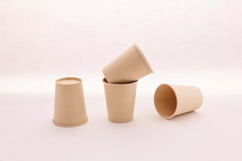 Disposable cups are shown in the image