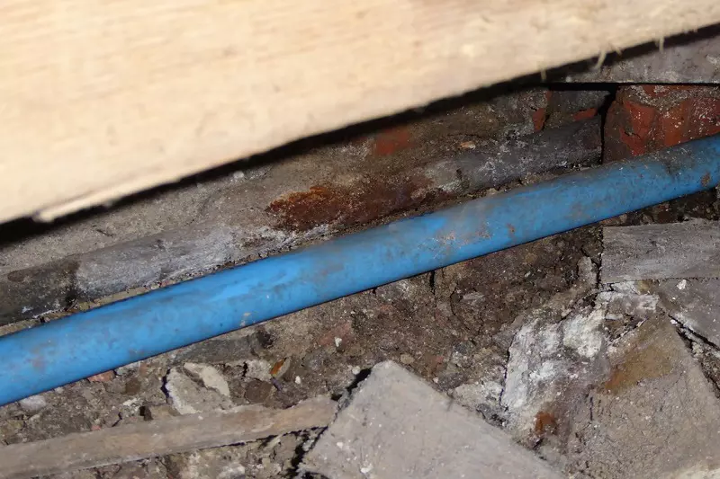 A water lounge pipe is shown under the ground