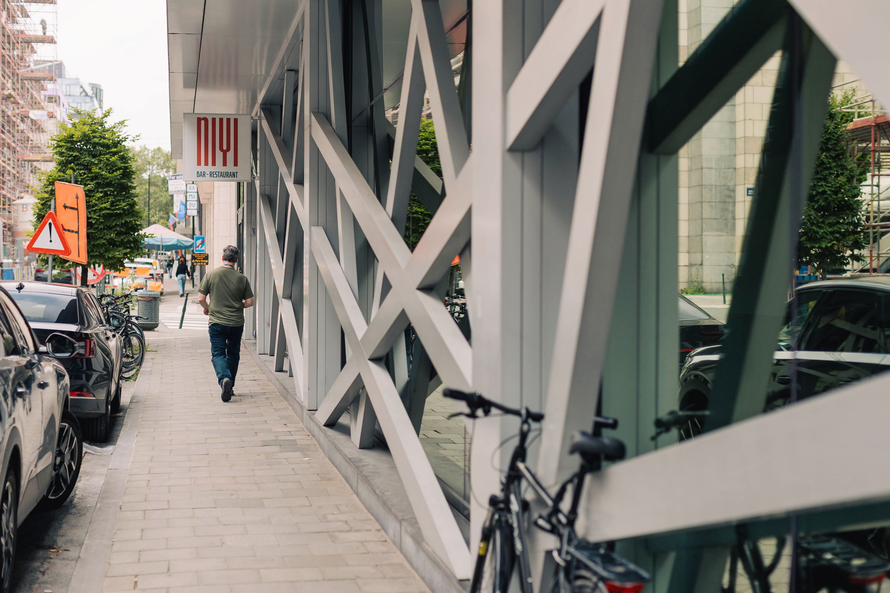 Transformation et réaffectation d'un espace bureau en horeca