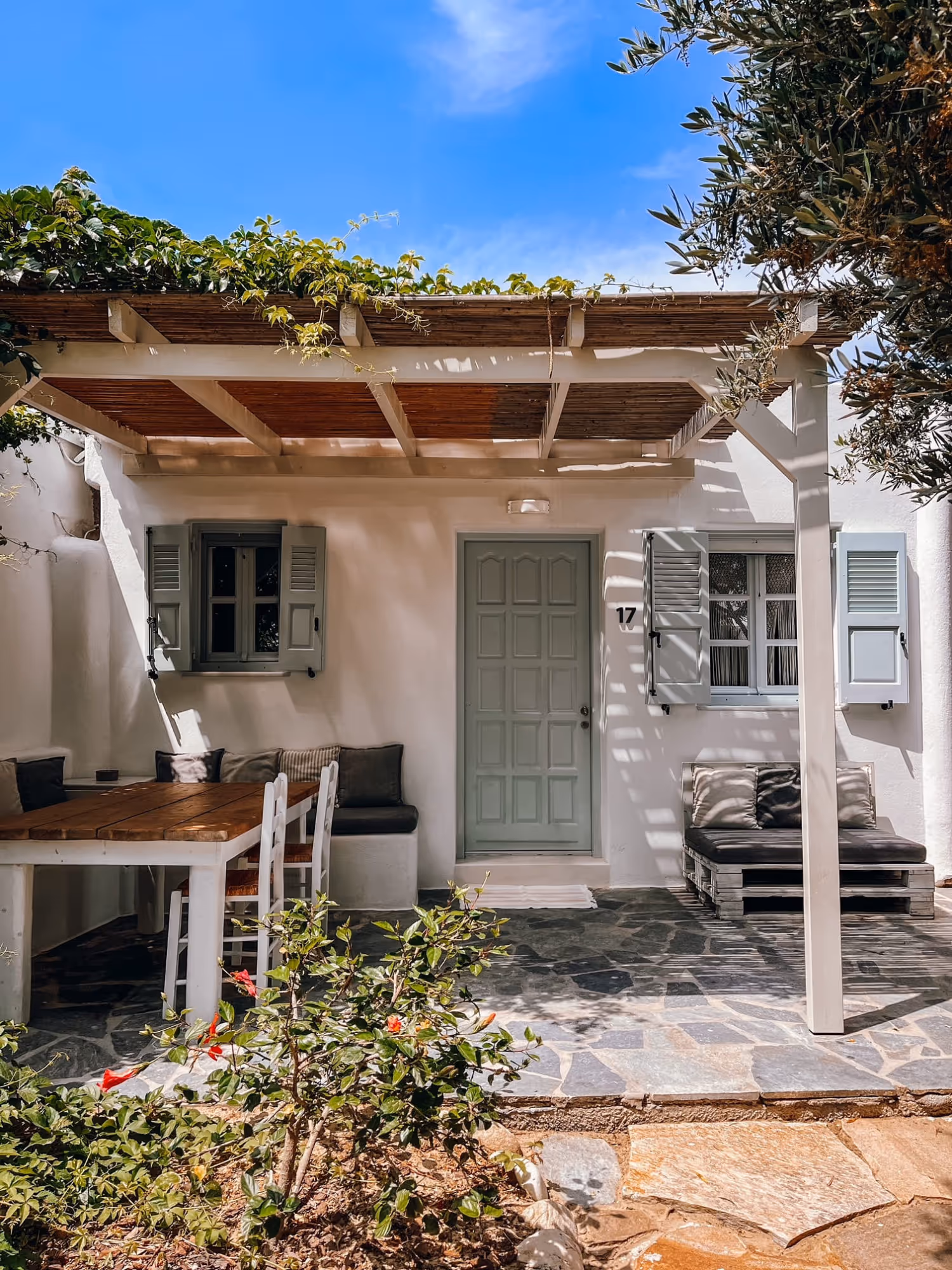 Flisvos Sport Club Seaside Apartments – Naxos