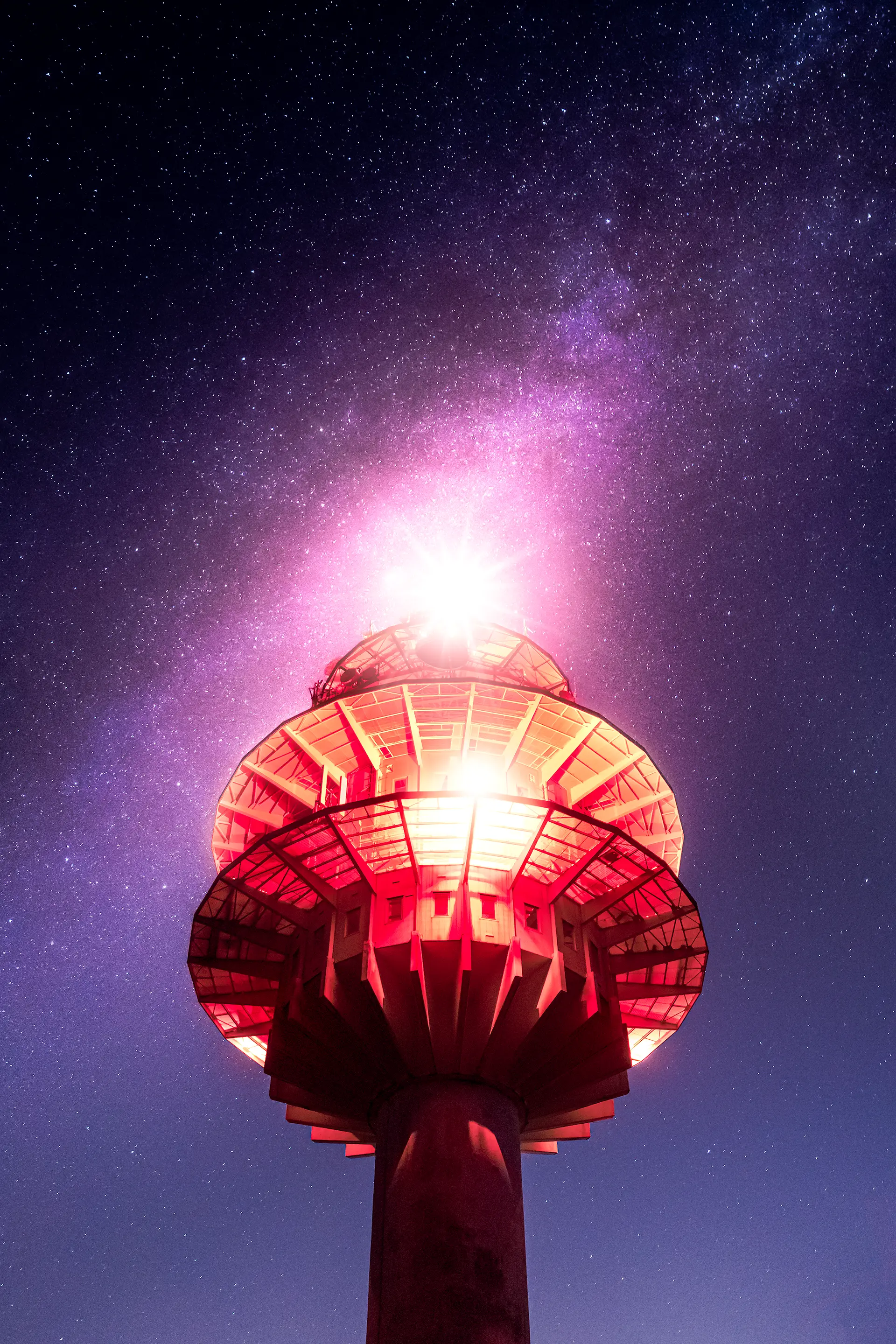 Tour du Mont Afrique à Corcelles-les-Monts de nuit avec la voie lactée