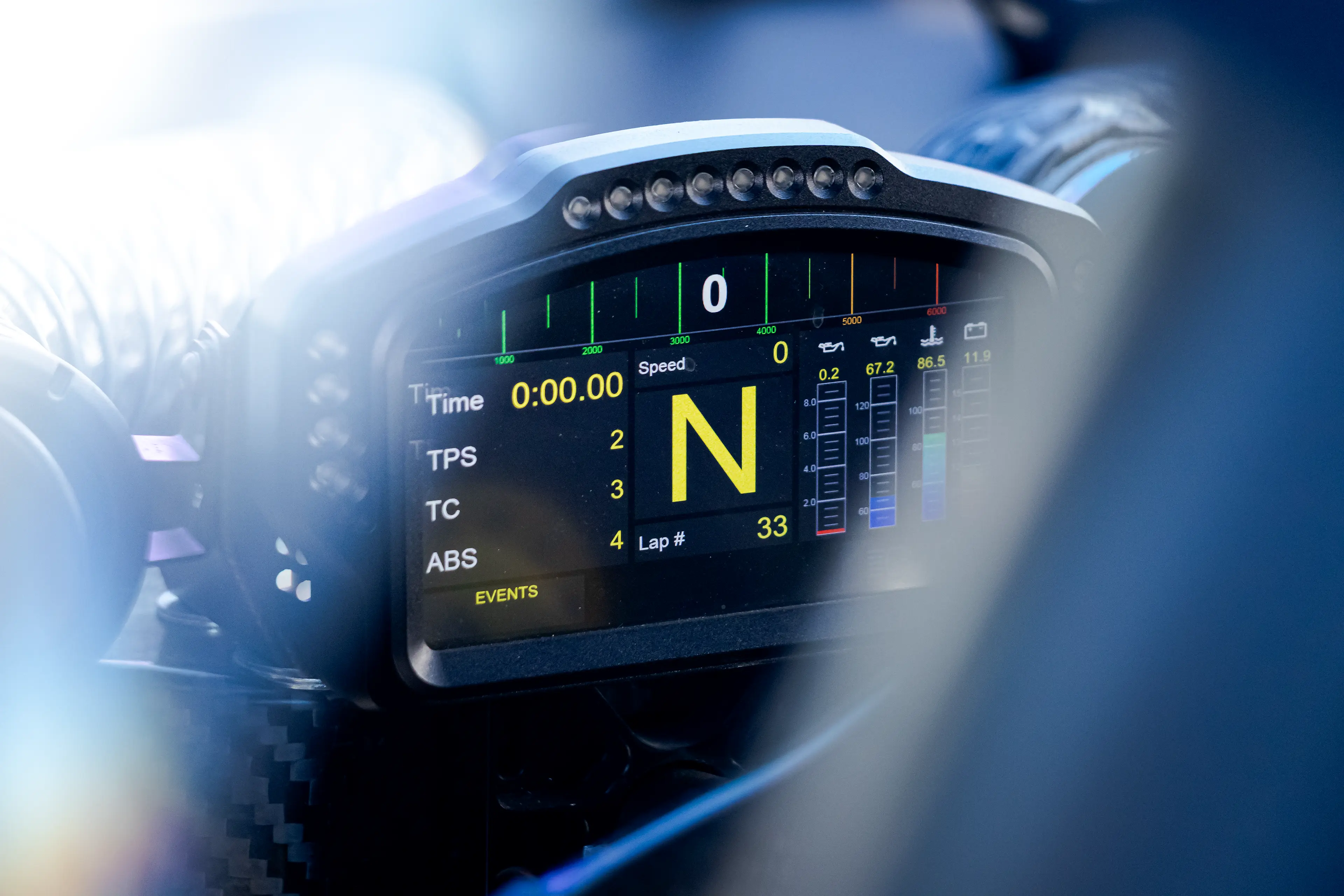 Volant d'une Renault RS01 sur la position Neutre