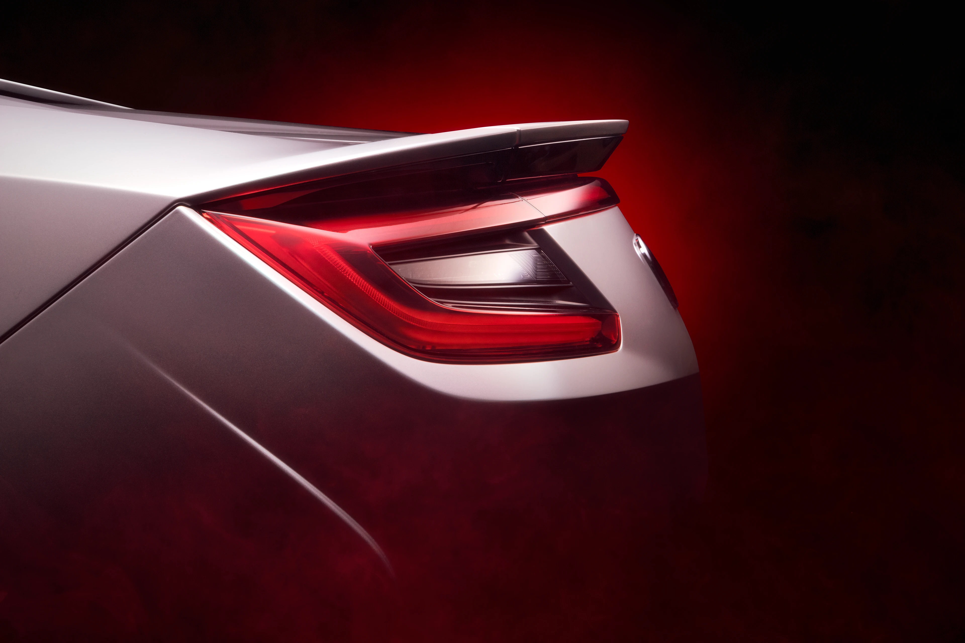 Arrière et feu d'une Honda NSX (NC1) grise avec la technique FDL