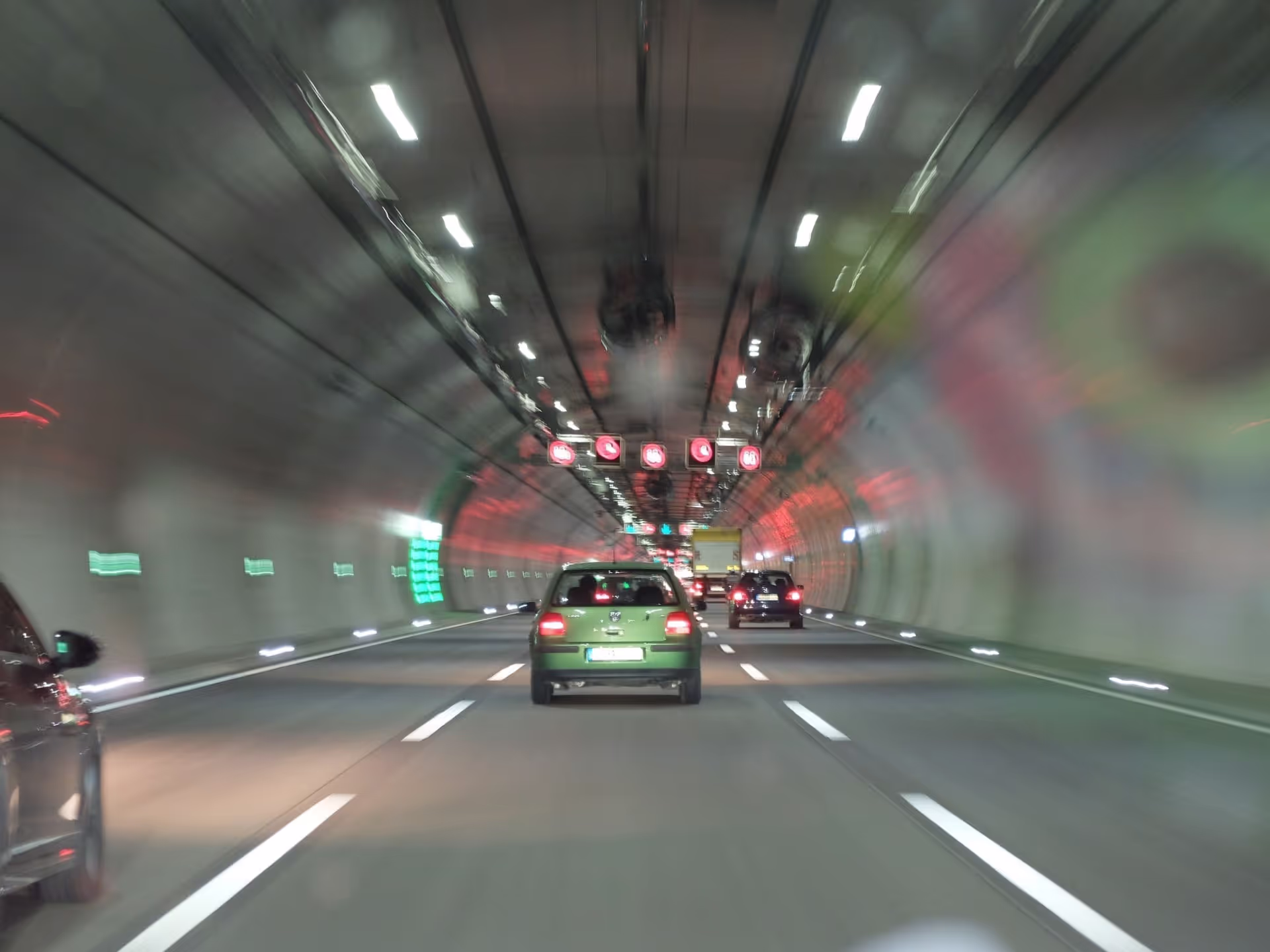Fast jeder zweite Autofahrer kennt das Problem: In der Nacht, bei Nebel oder einfach schlechtem Wetter wird nicht gerne Auto gefahren oder gleich komplett darauf verzichtet.