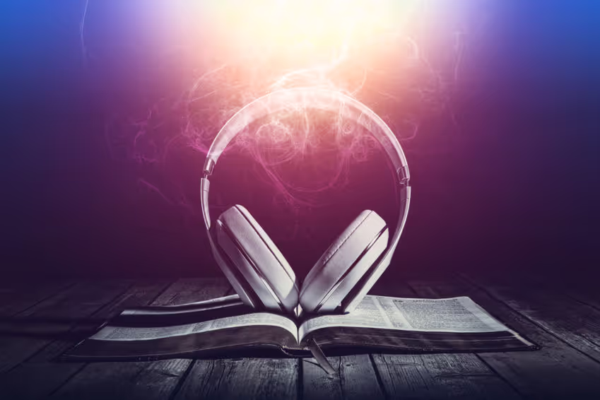 Heute soll es im Blog mal um ein Offtopic Thema gehen. Ich möchte über drei Podcasts schreiben, die ich bereits seit langer Zeit höre und mir im Alltag viel Spaß und Hintergrundwissen bringen.