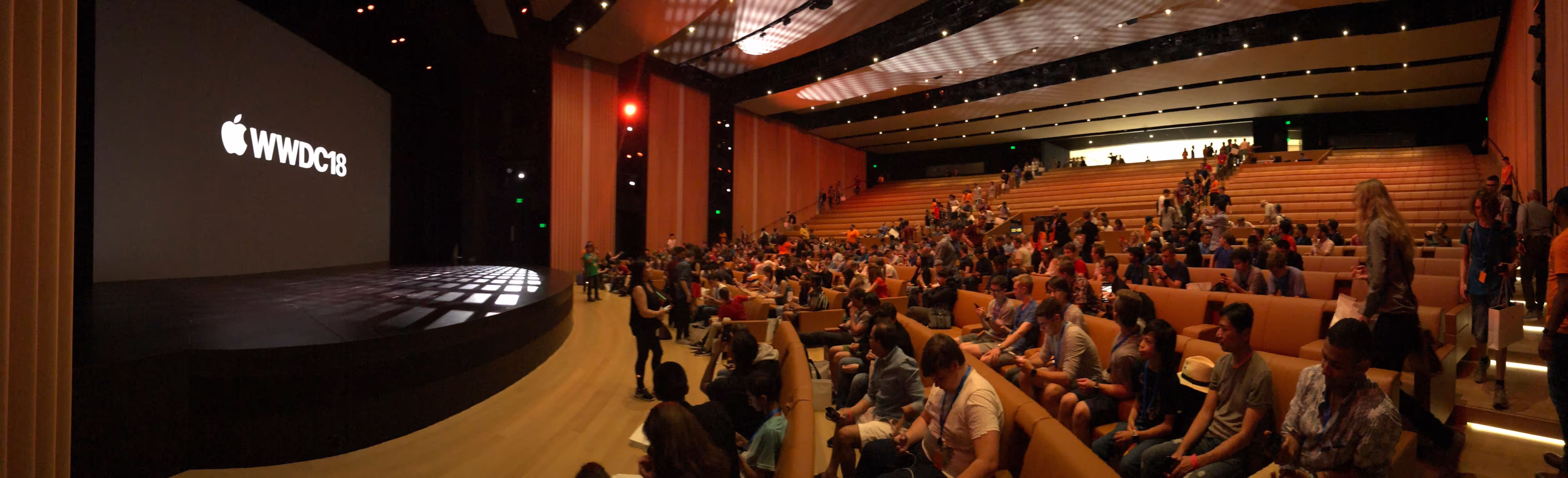 Einmal im Steve-Jobs-Theater gewesen zu sein, ist vermutlich der Traum eines jeden Apple-Entwicklers.