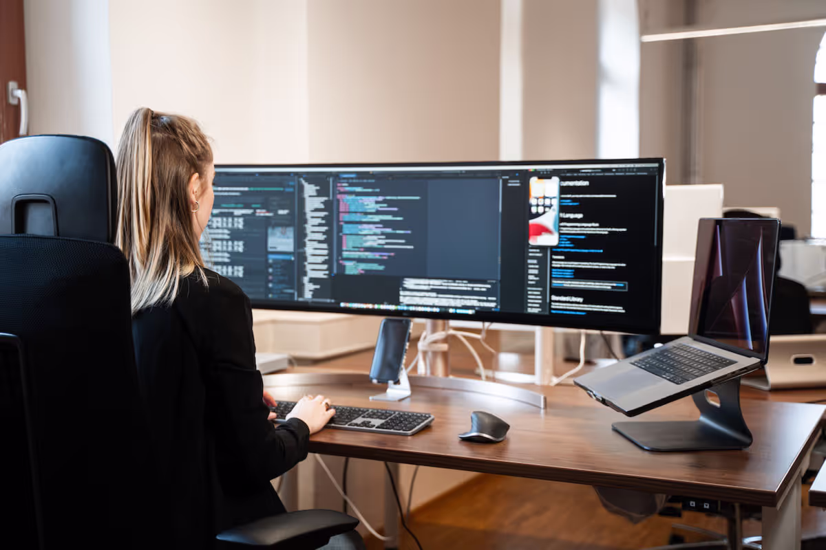 Wir von Jamit Labs programmieren deine App nicht einfach nur, sondern konzipieren und entwickeln dein Projekt ganzheitlich.