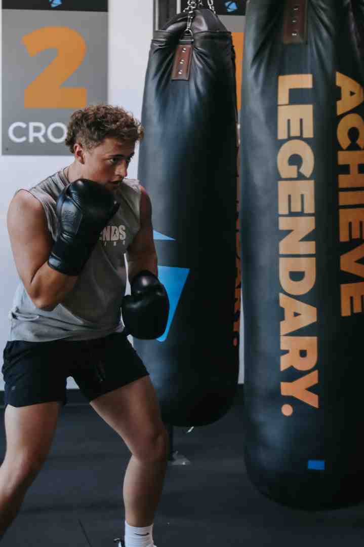 Person demonstrating the correct boxing stance - boxing lessons