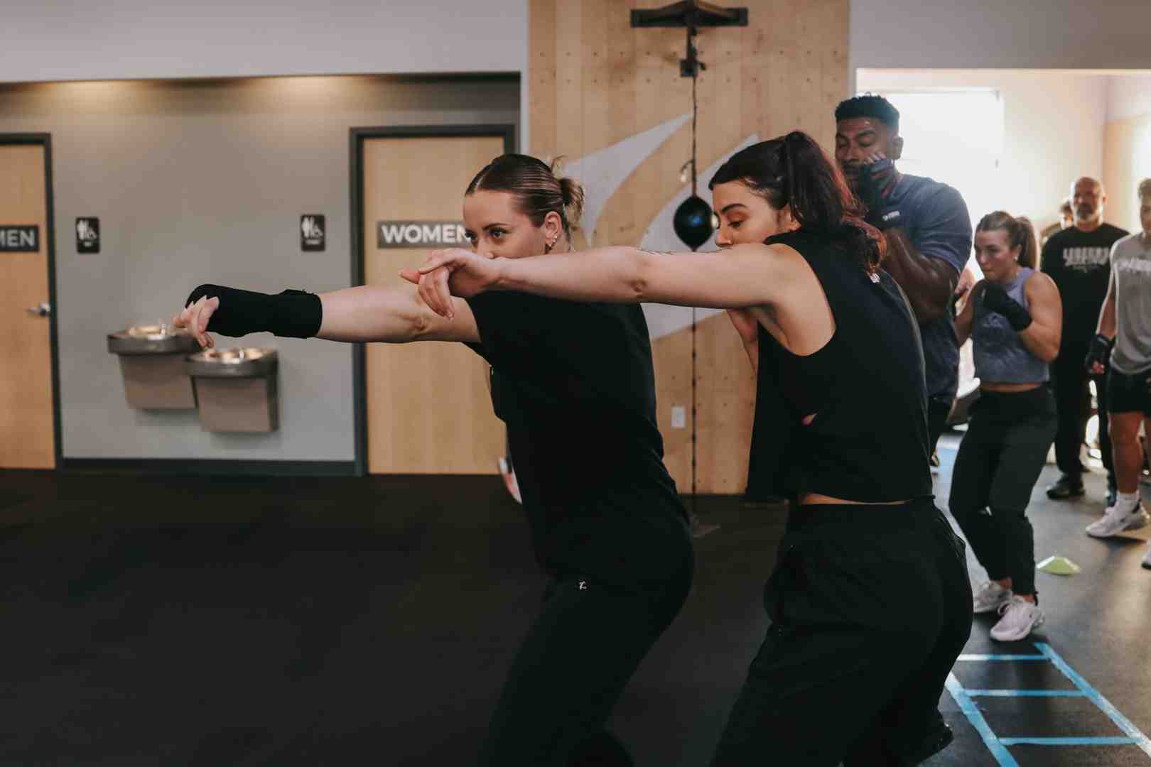 A supportive and welcoming mixed-gender Legends Boxing class - boxing for women