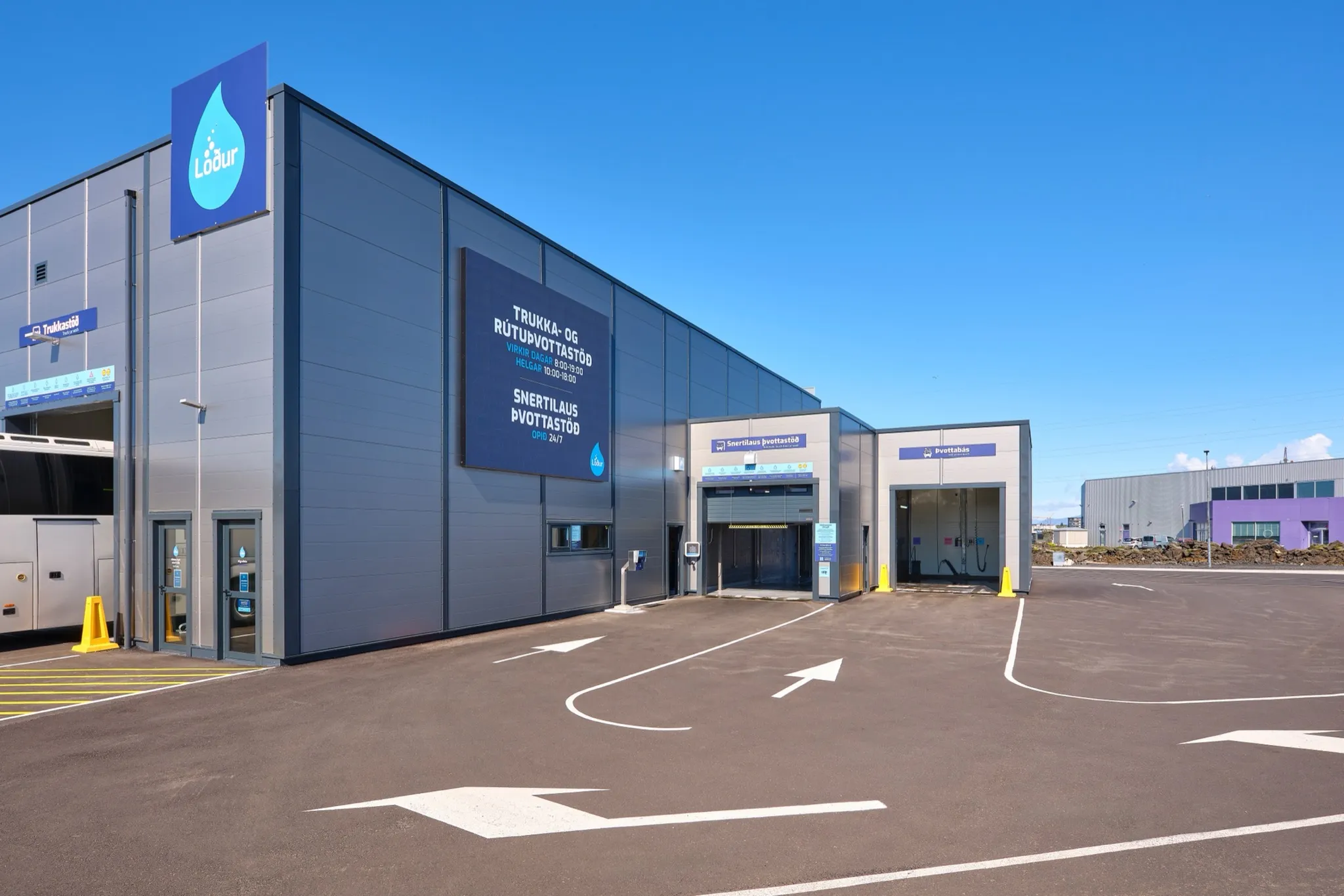 Löður´s XL car wash station in Einhella, 221 Hafnarfjordur