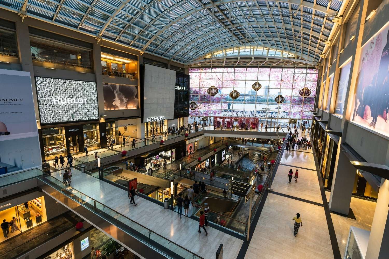 The Hidden Risks of Unmanaged In-Store Music for Retail and Hospitality Brands