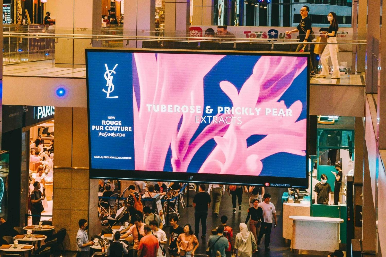 How Bright Should Digital Signage Be?