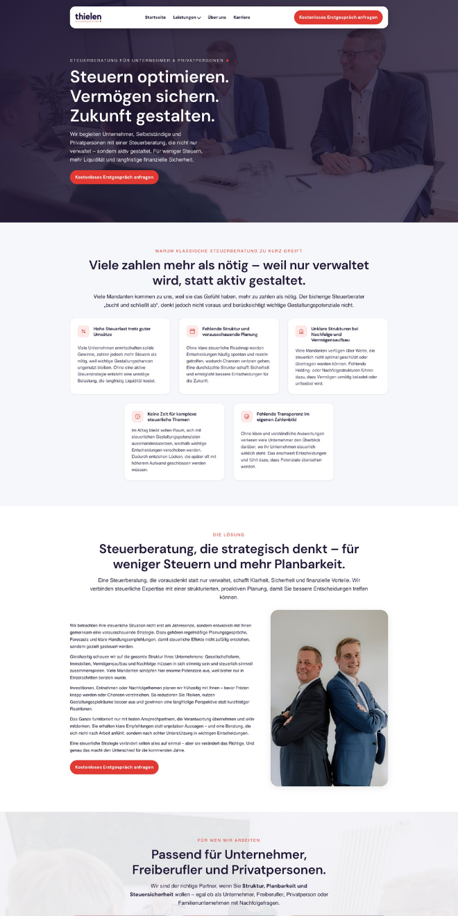 Webseite der Steuerberatung Thielen mit Überschriften zu steuerlicher Optimierung, finanzieller Sicherheit und strategischer Planung, Textabschnitten zur Problematik klassischer Steuerberatung und Lösungsvorschlägen, sowie einem Bild von zwei lächelnden Geschäftsleuten in Anzügen.