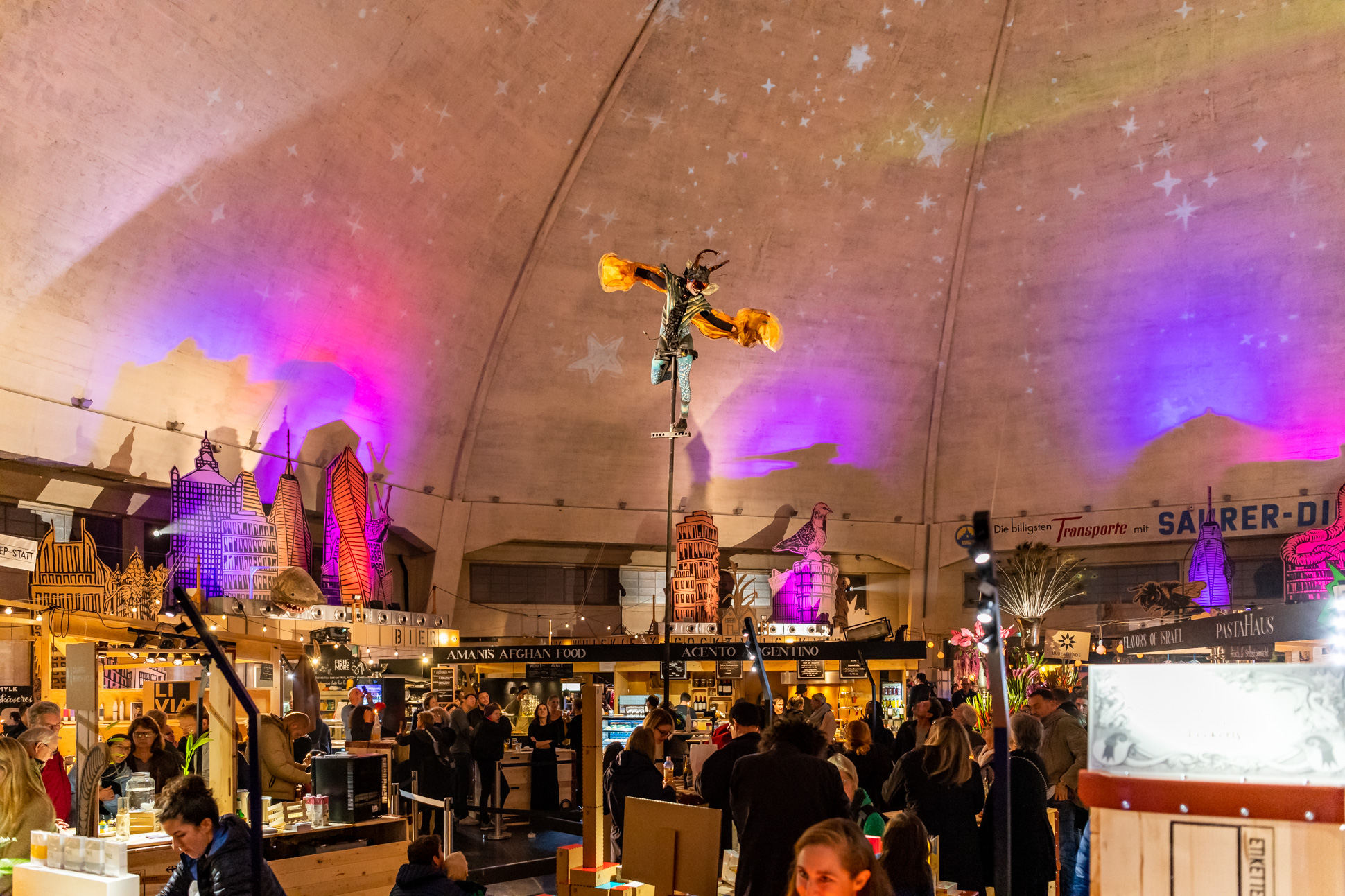 Das Flâneur Stadtraum Festival verabschiedet sich mit einem Schlussbouquet und verzaubert Basel ein letztes Mal