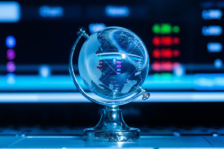 ASX Tech Down 8%: WiseTech, Xero, NextDC—Buy the Dip or Avoid the Trap?