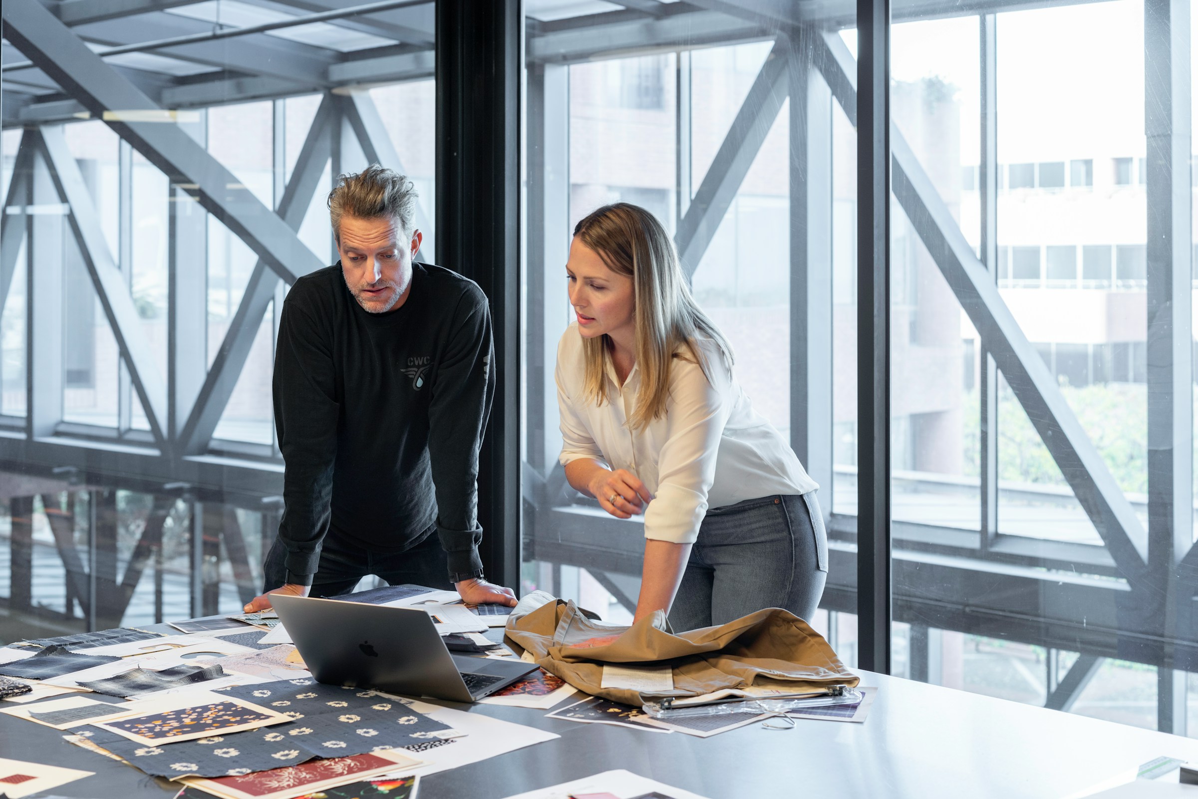 woman helping senior - How to Create Engaging Content on LinkedIn