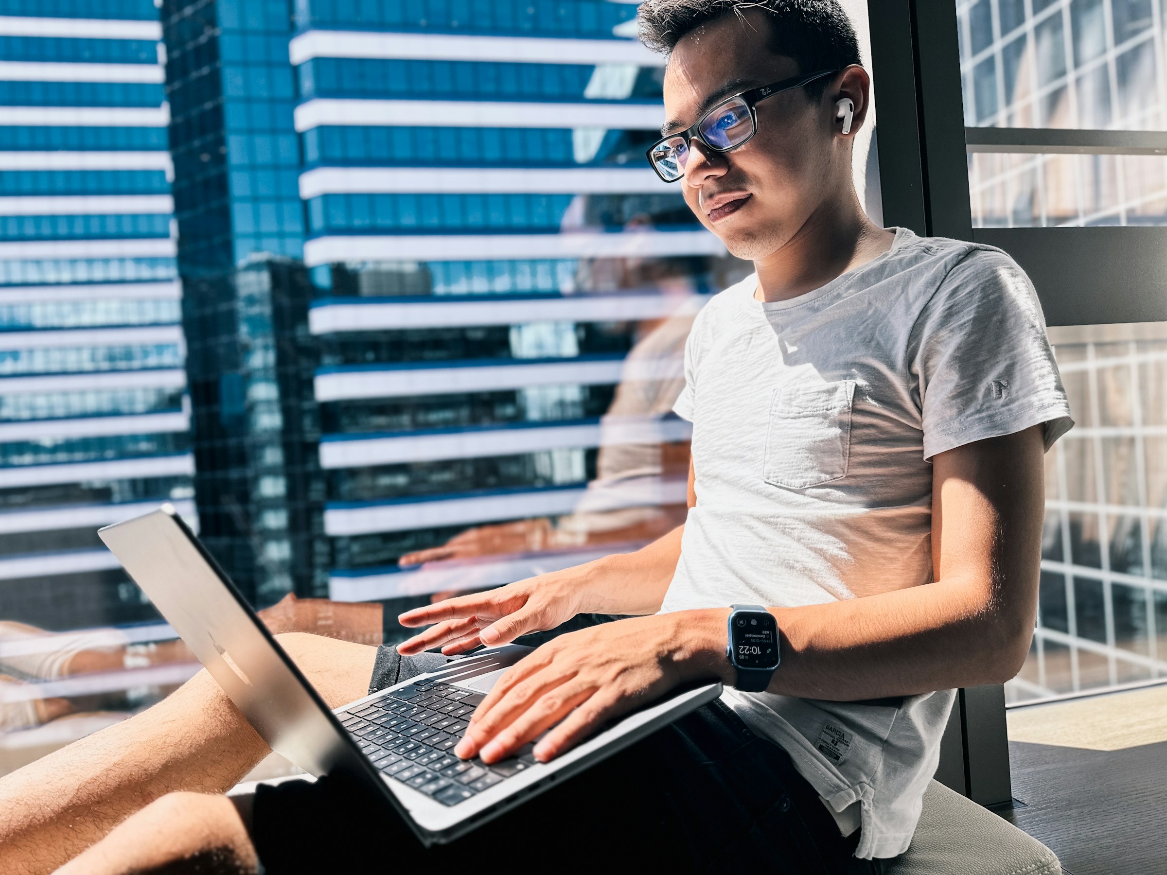 Person Working - LinkedIn Content Creator